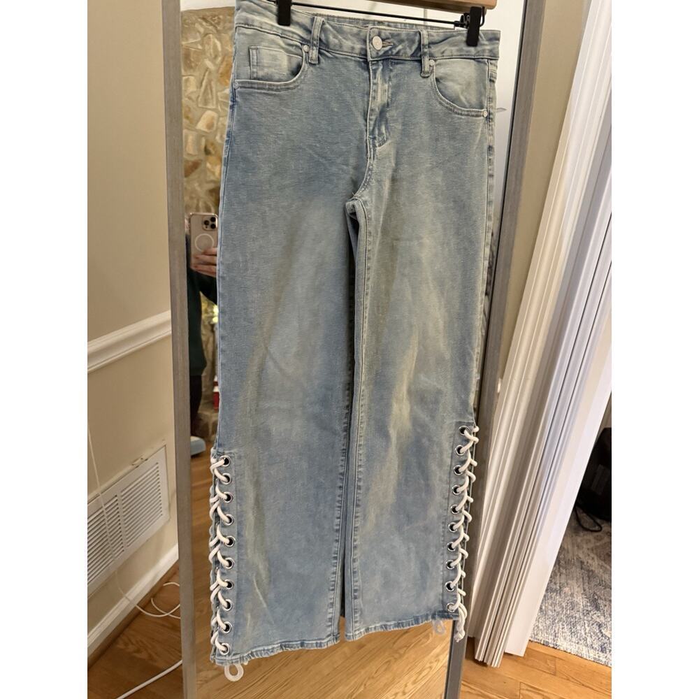 Austin Landing Wide Leg Light Wash Lace Up Jeans - Picture 4 of 6